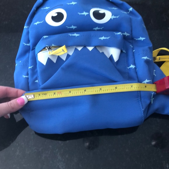 Kids small shark backpack - Picture 9 of 10